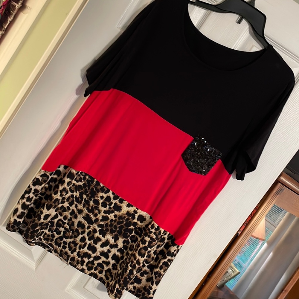 Ladies blouse with sparkly pixels size 1X